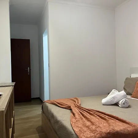 E Quartos Primorosa Daire Nazaré
