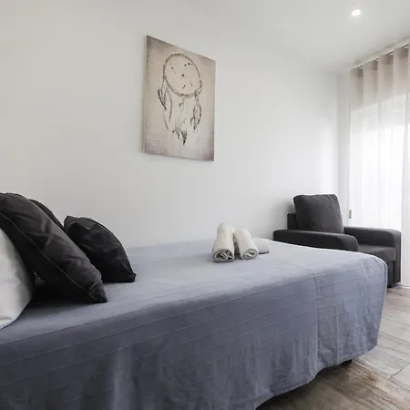 E Quartos Primorosa Apartment *