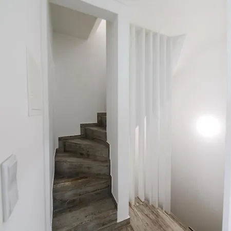 Apartment E Quartos Primorosa *