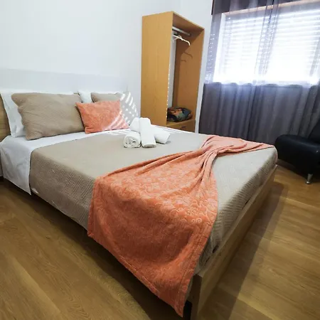 E Quartos Primorosa Apartment *
